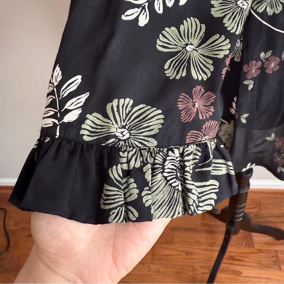 MASAI dark floral satin top size S - Picture 3 of 6